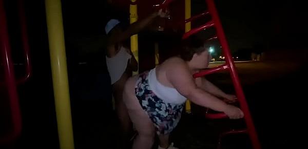  bbw getting fucked at the public park